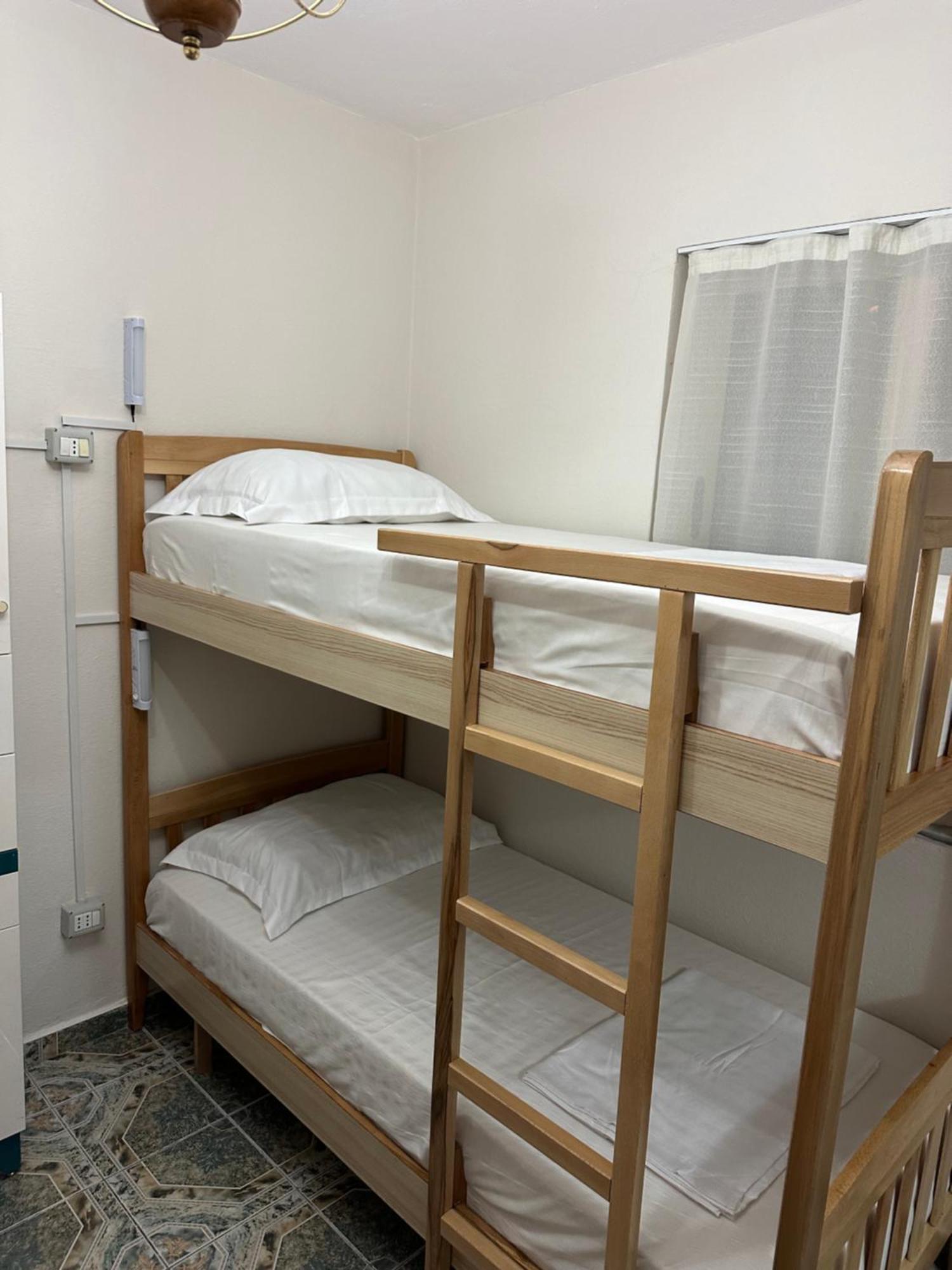 Tirana Lemon Breeze Hostel Eksteriør billede