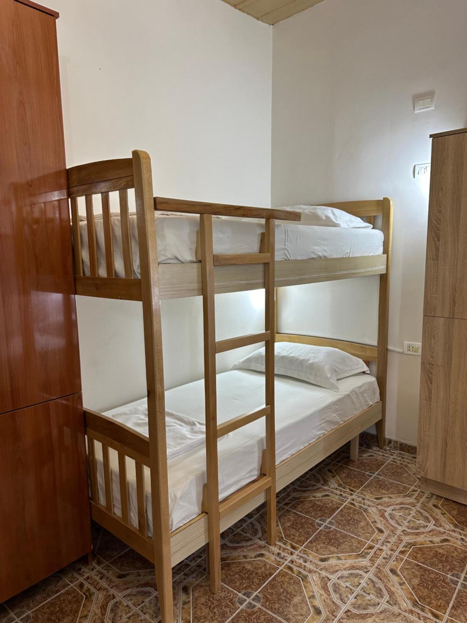 Tirana Lemon Breeze Hostel Eksteriør billede