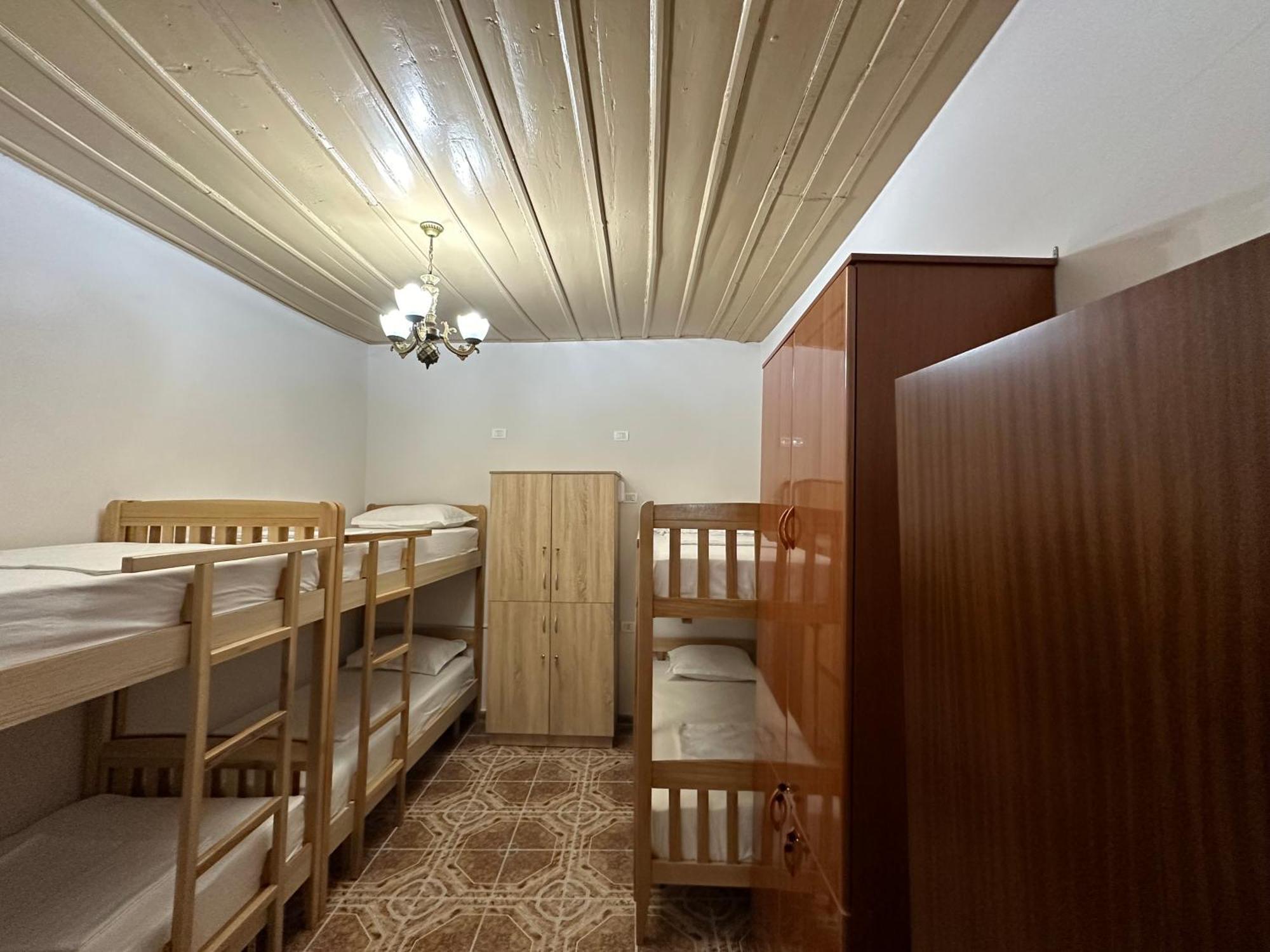 Tirana Lemon Breeze Hostel Eksteriør billede