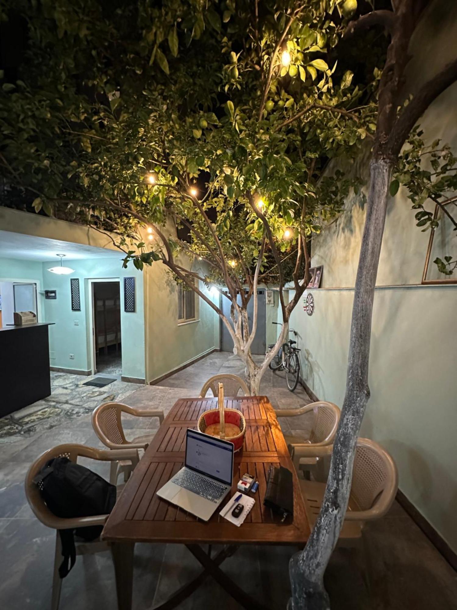 Tirana Lemon Breeze Hostel Eksteriør billede