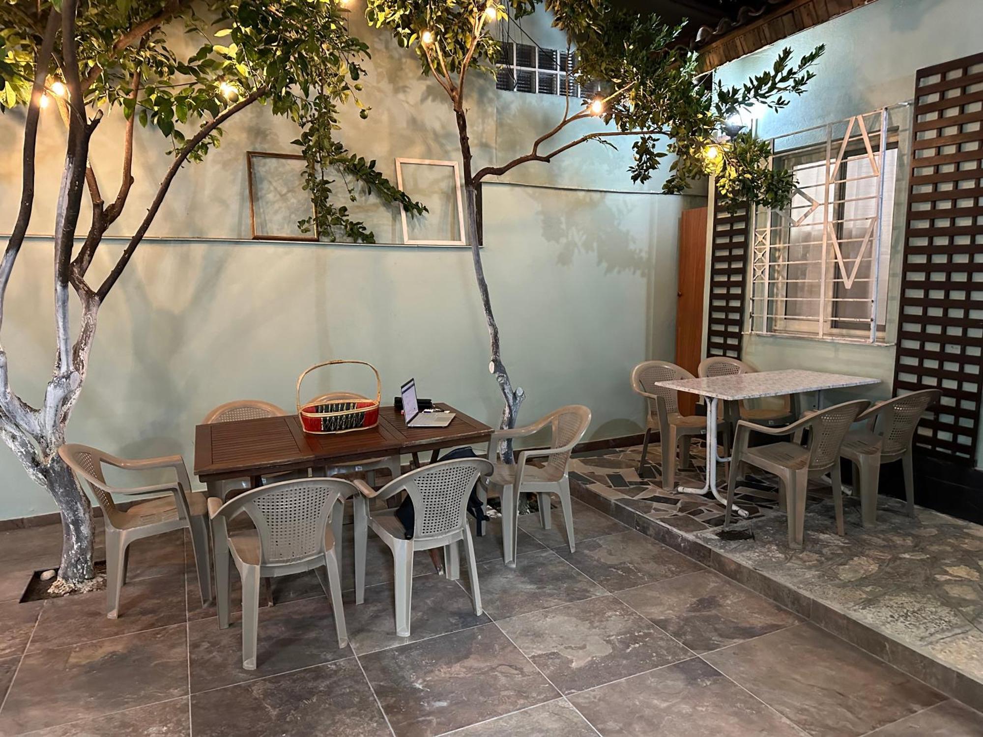 Tirana Lemon Breeze Hostel Eksteriør billede