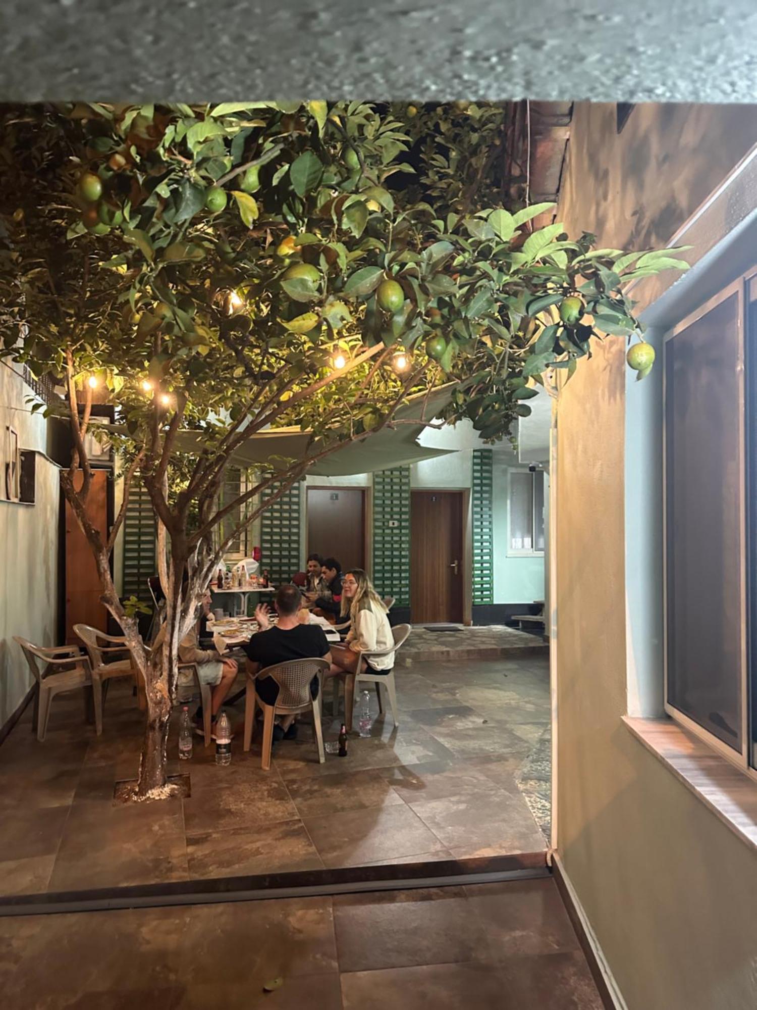 Tirana Lemon Breeze Hostel Eksteriør billede
